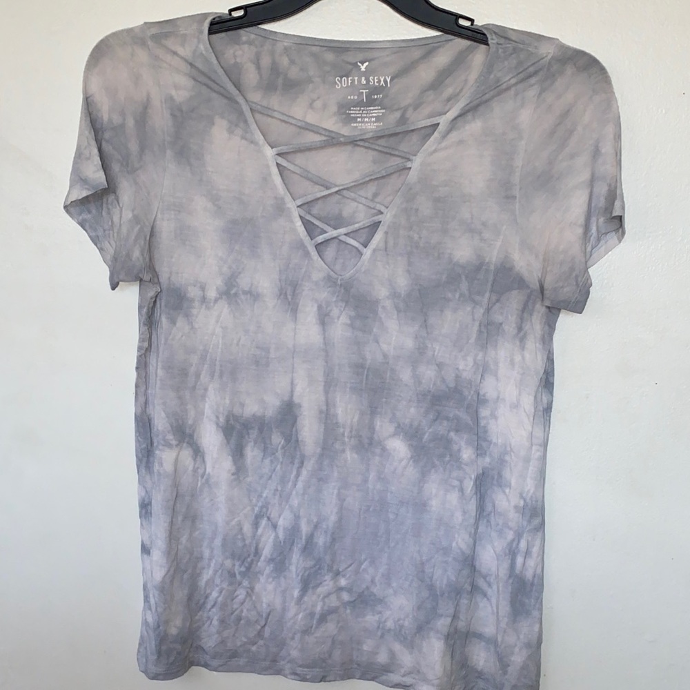 American Eagle Outfitters Gray Tie-Dye Crisscross Tee